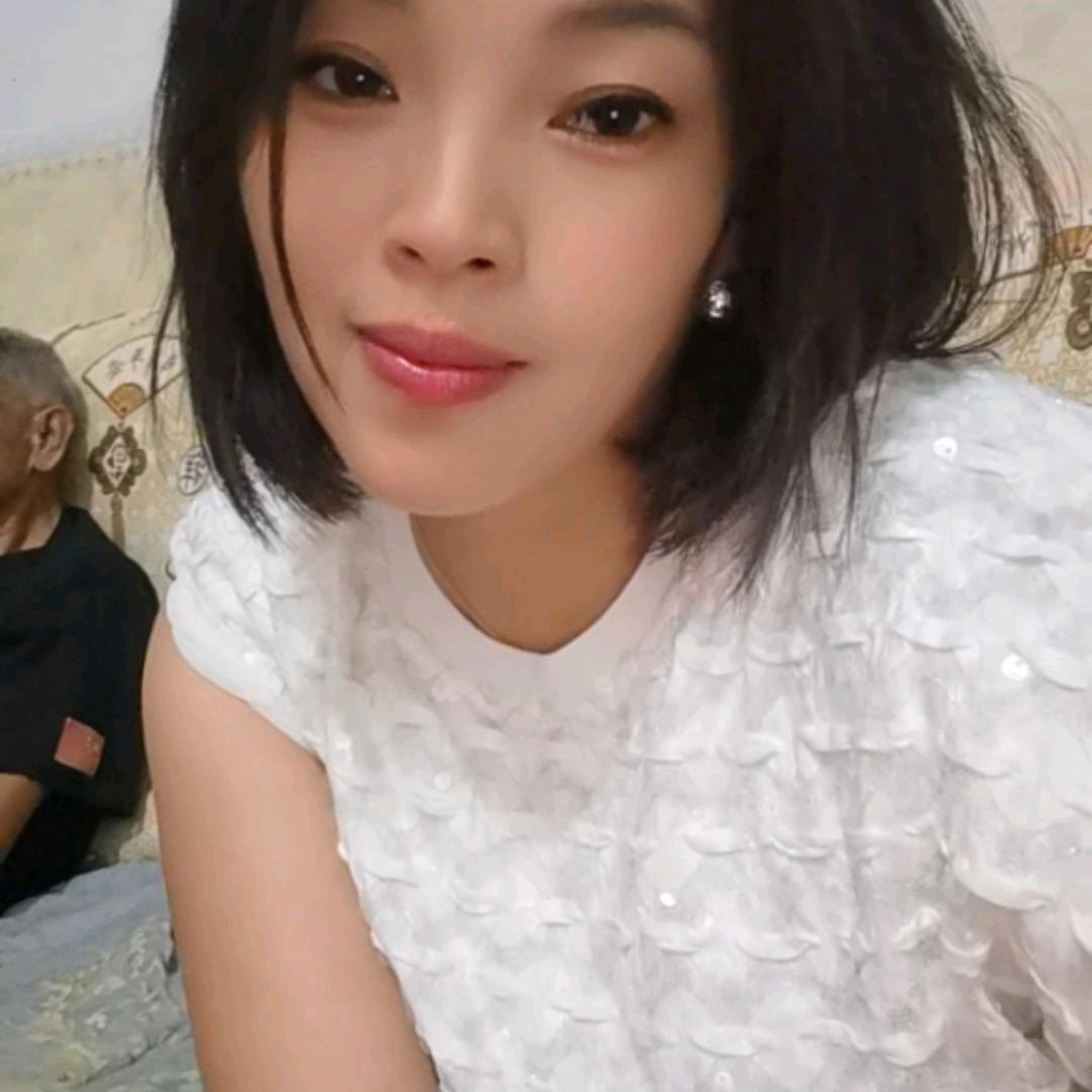 丰城门窗人周姐