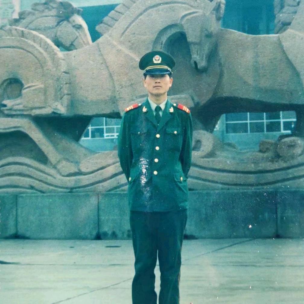 与你同行，乌鲁木齐小西门汇丰大厦二楼二号