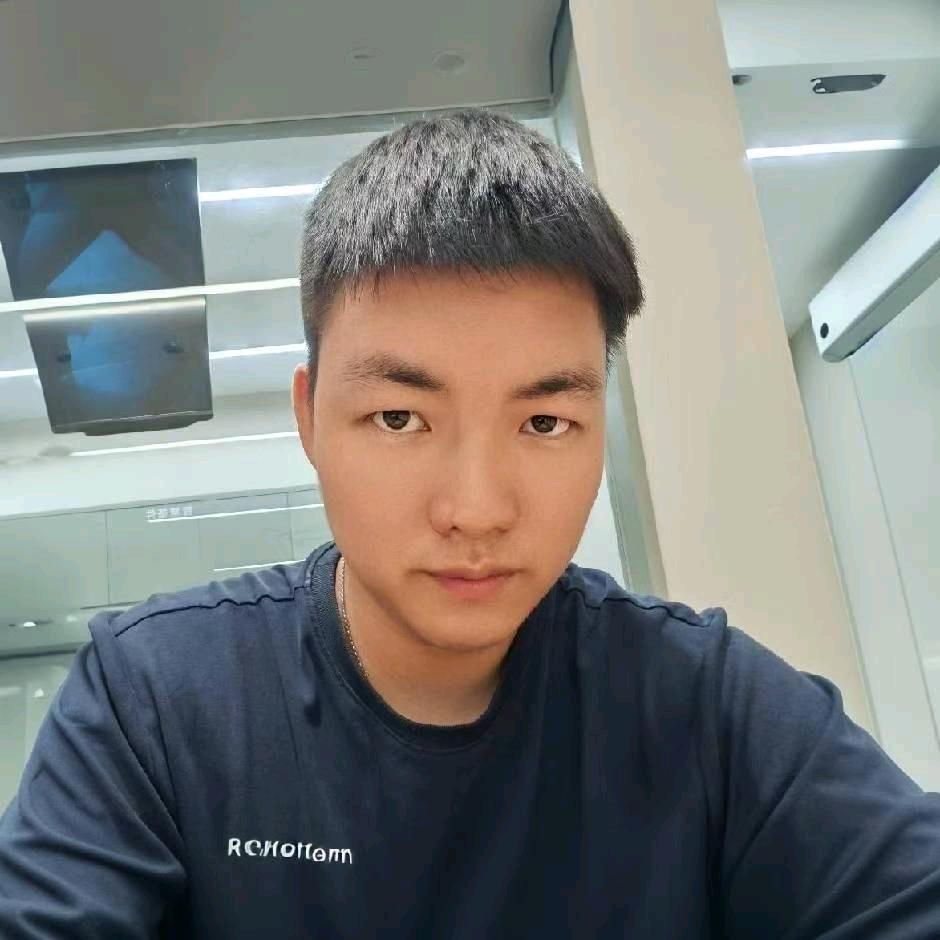 你辉哥(肖战代言荣耀500开售）