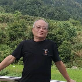 平