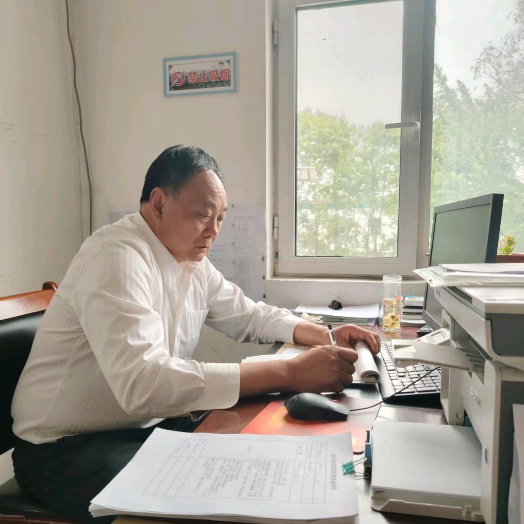 沂水县泉庄镇，村支书