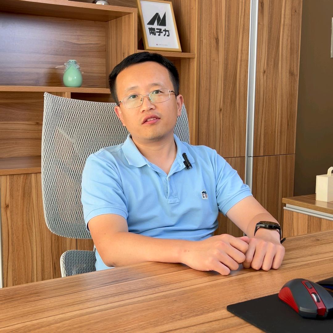 南子力波哥-大人行业陪跑