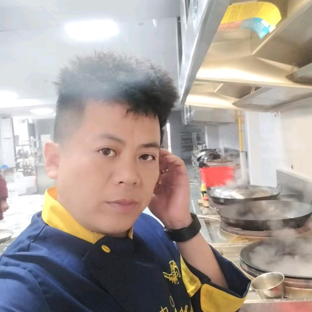 星辰♥(｡￫v￩｡)♥