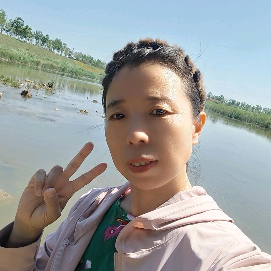 李桂青的橱窗