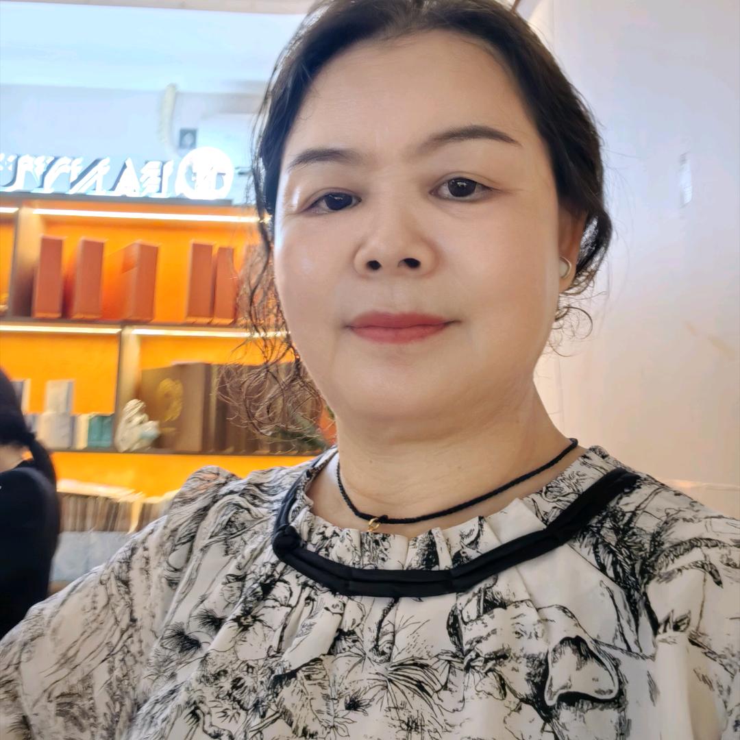 俊宝奶奶不定时开播