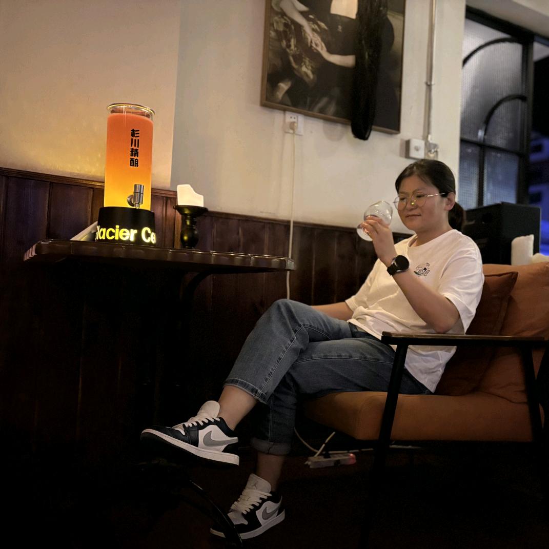 一个头，两个大