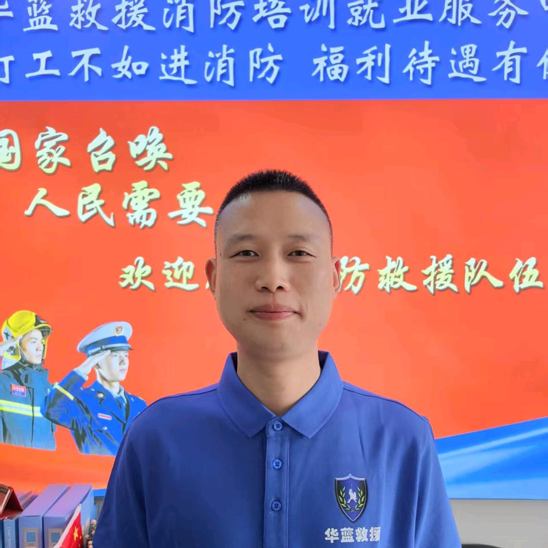 何老师👩🏻‍🚒