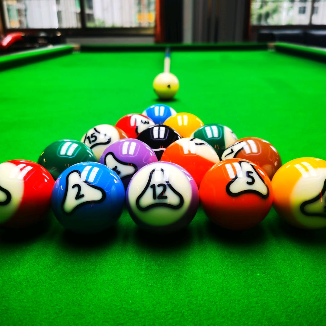 BILLIARDS  CLUBS