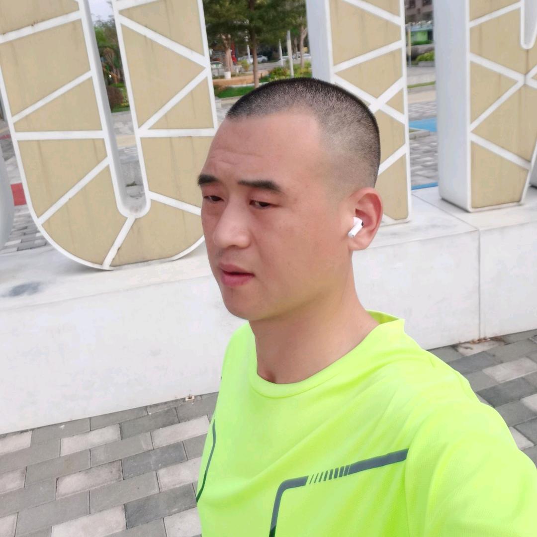 我老板是雷鑫鑫