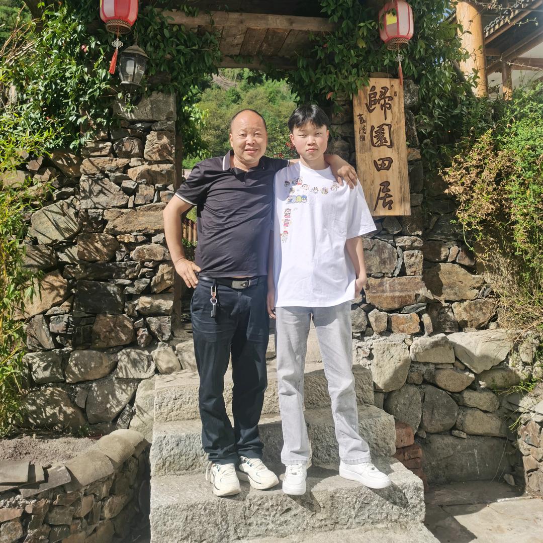 两水镇大湾沟柴火鸡，汤皮驴肉，农家乐