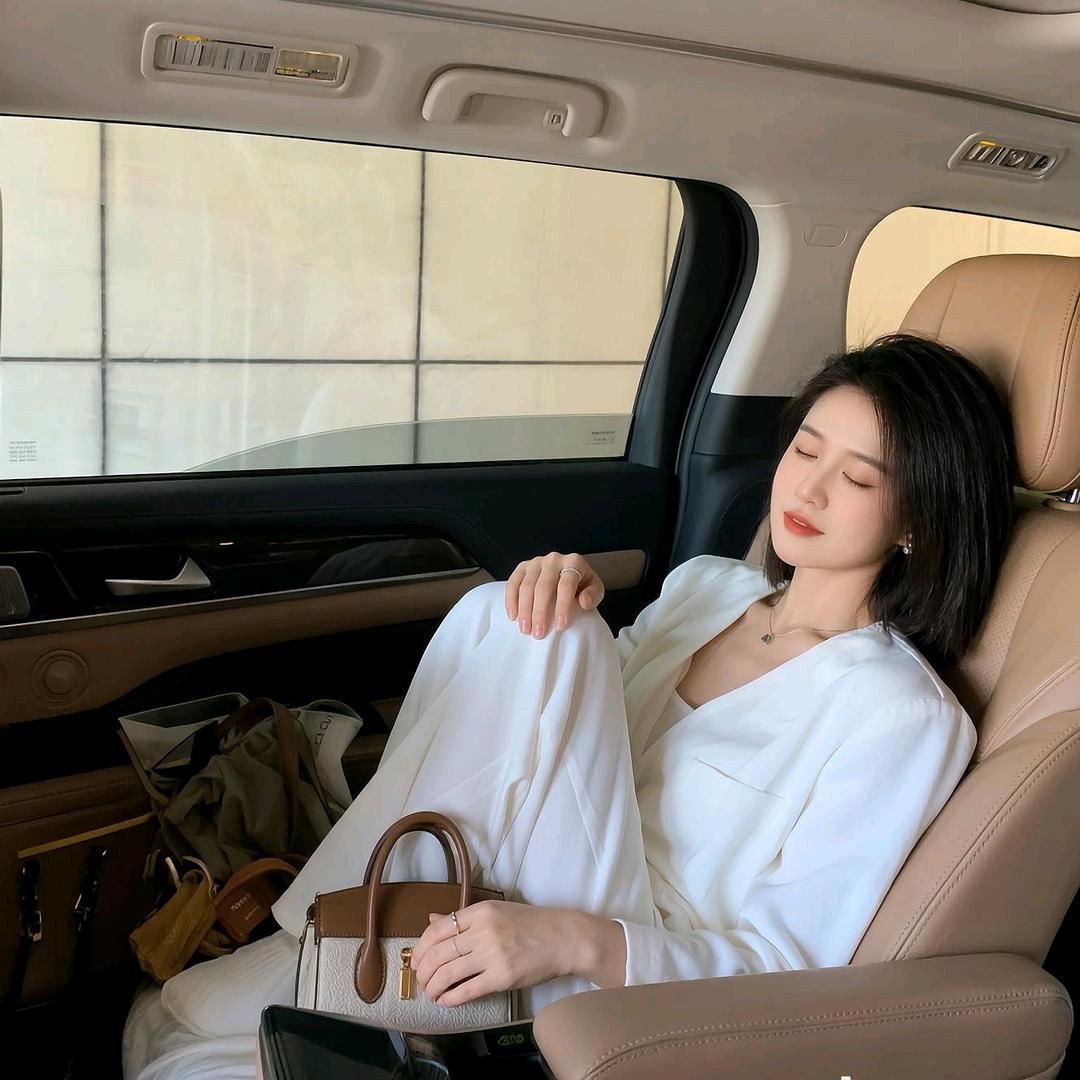 🌼ᥫᩣ.小李同学