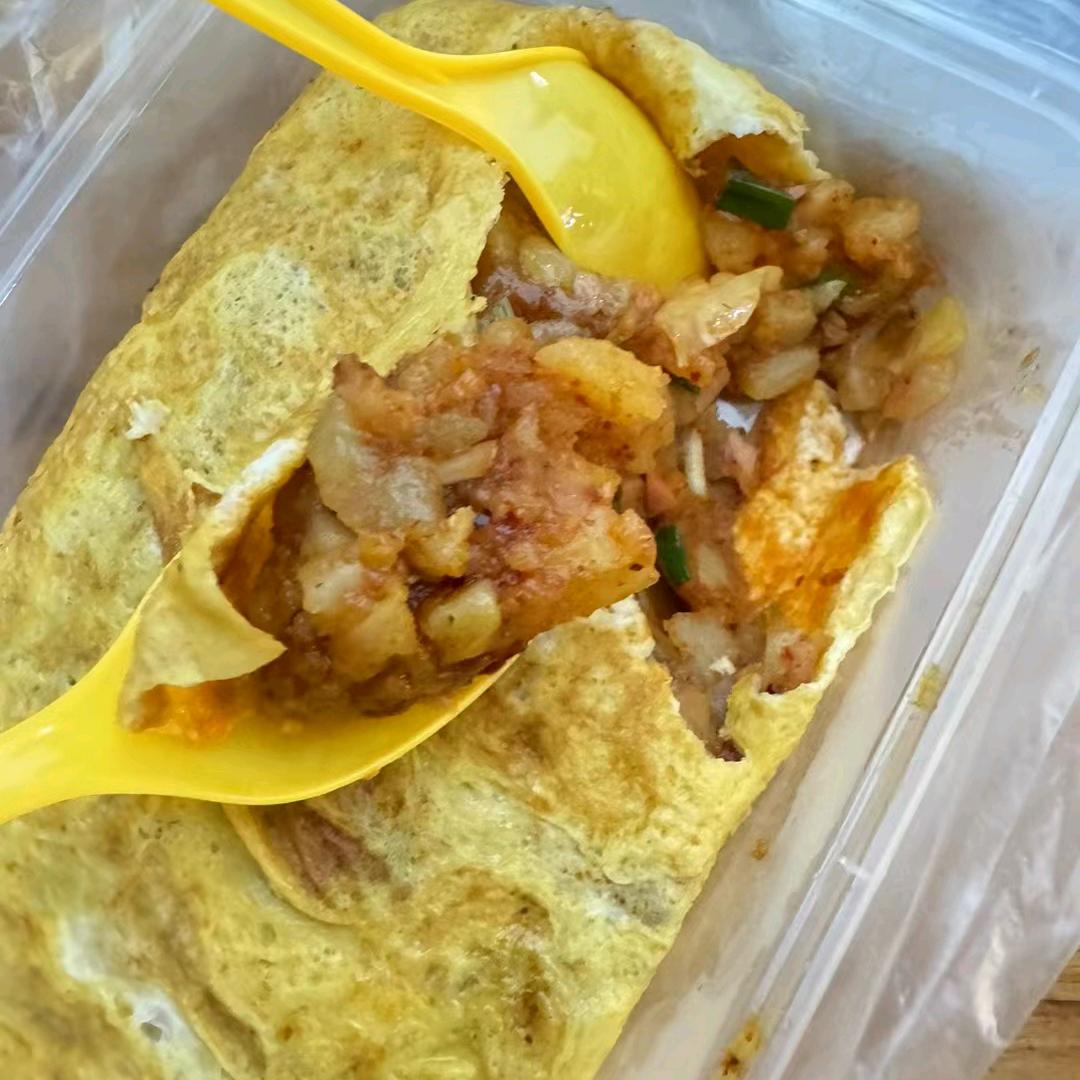 小张蛋包洋芋土豆泥拌面