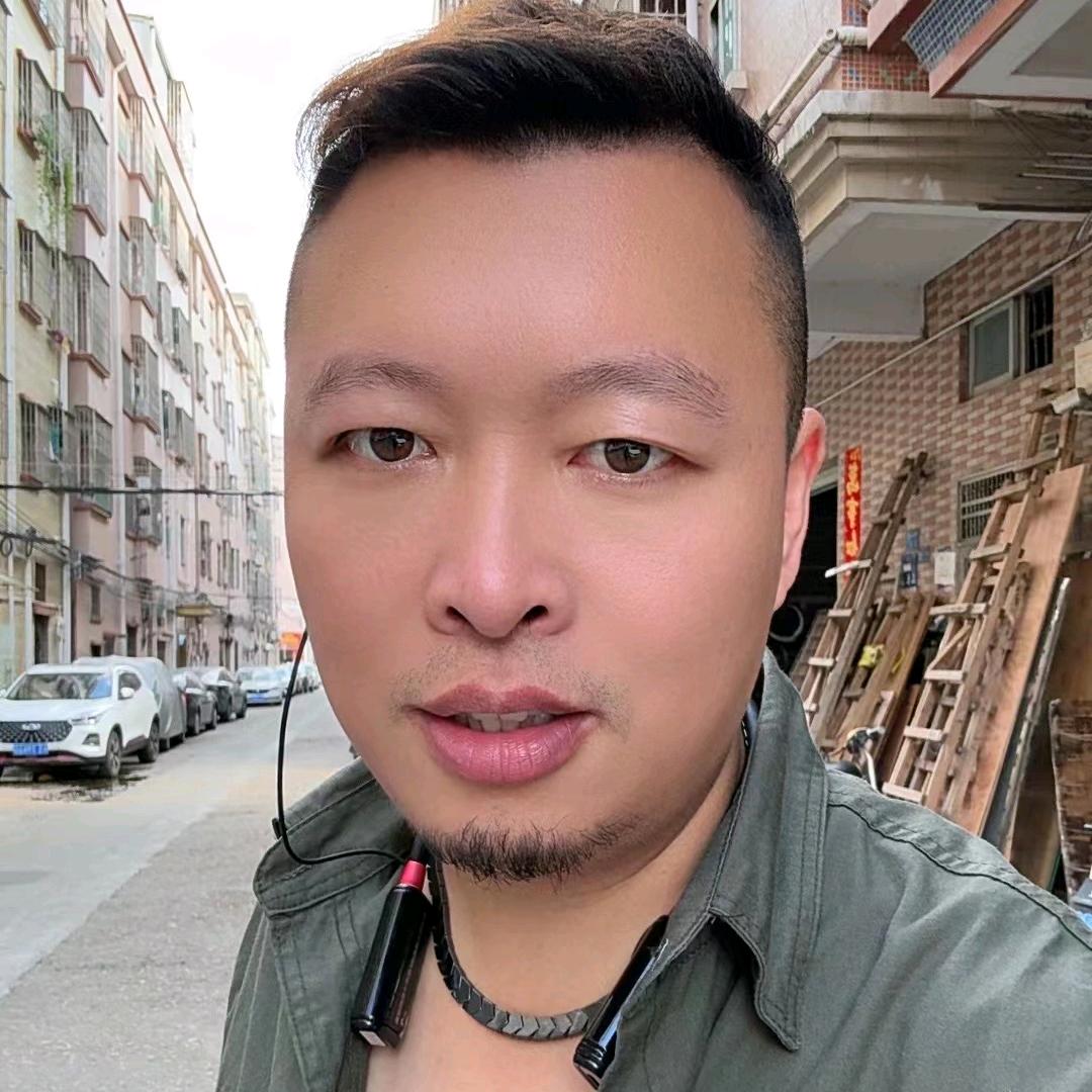 卷毛（圈子经纪人）