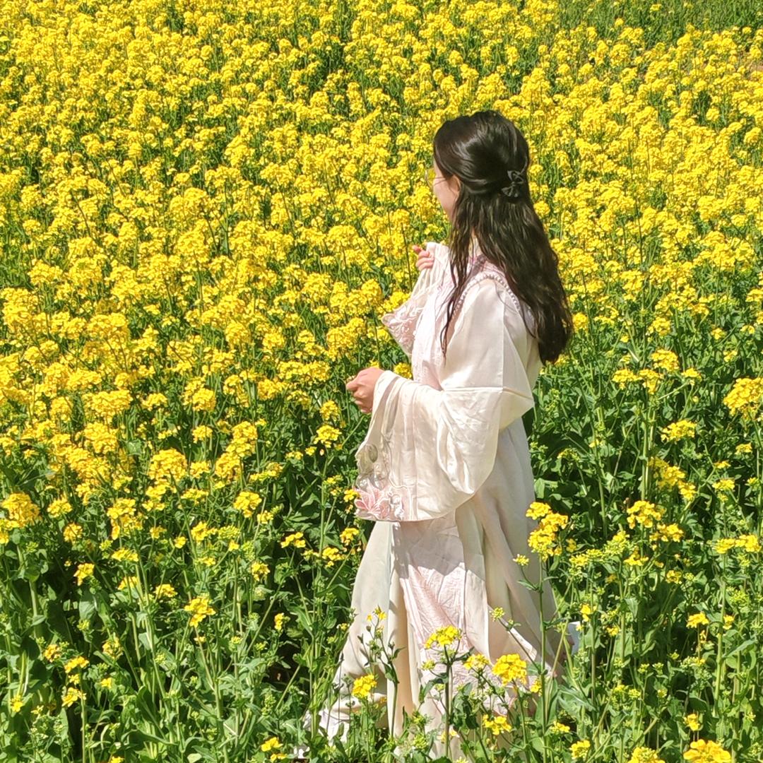 ╰つ゛ 无名小姐