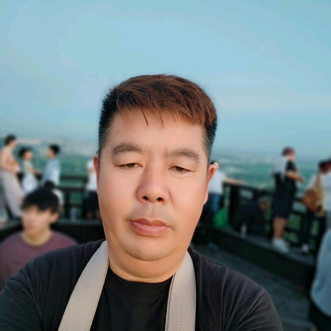 奋斗@大小挖机出租，土石方回填.