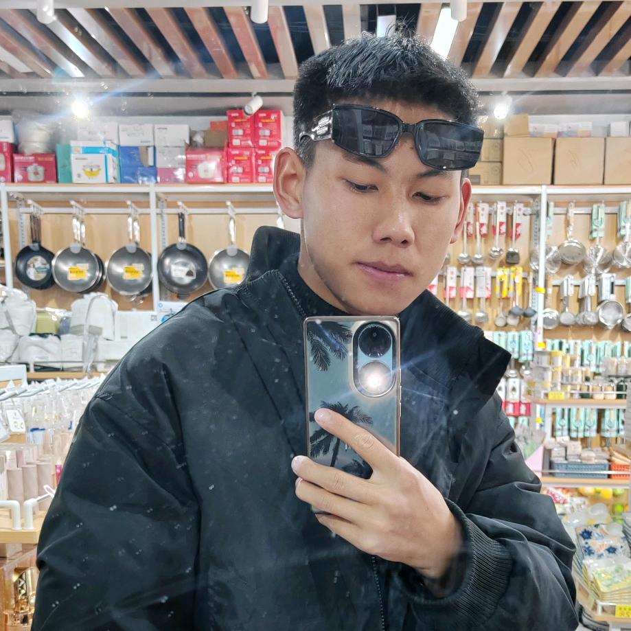 精神🍁小伙