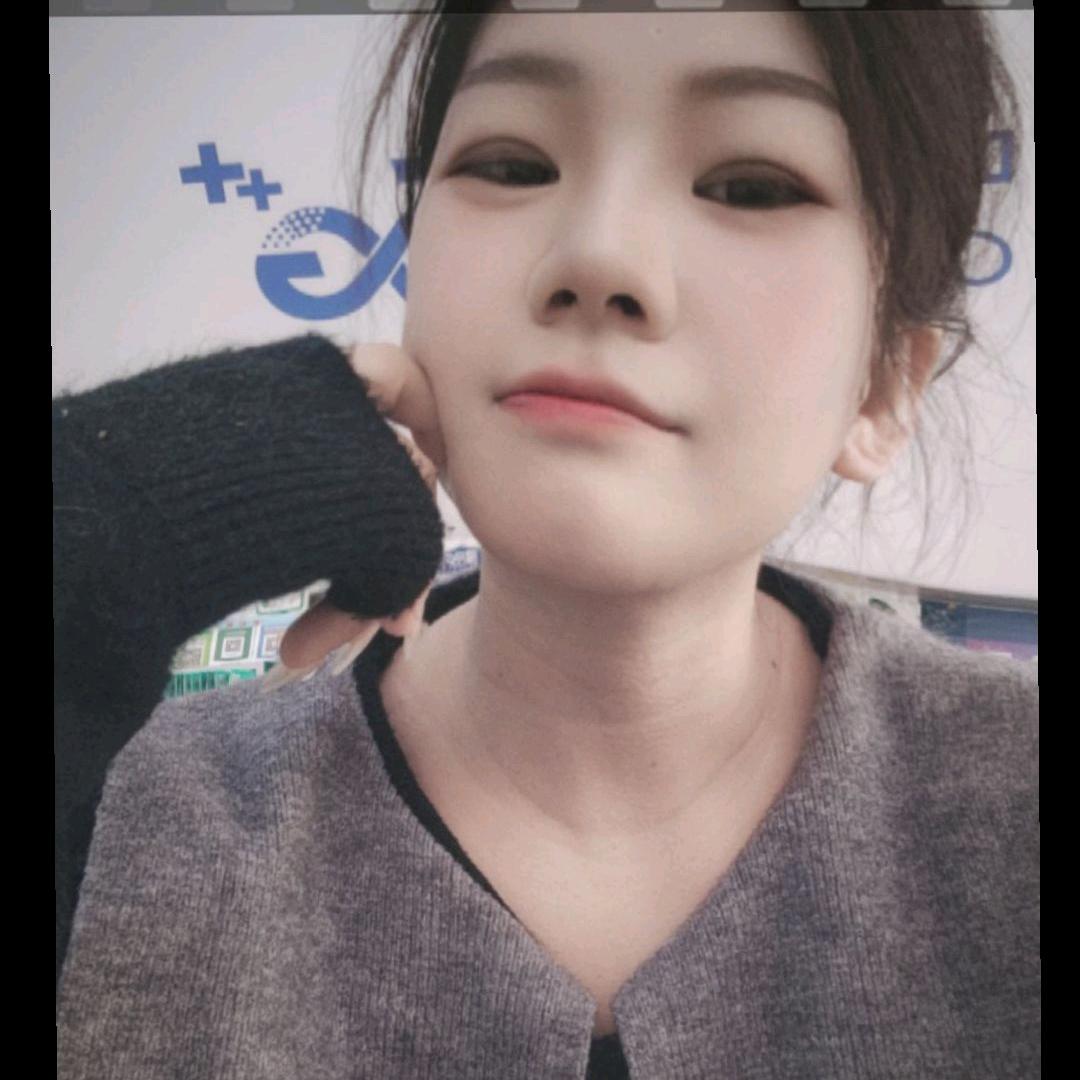 @🦋: ᭄ 菡💞萏花 ༊ 🦋