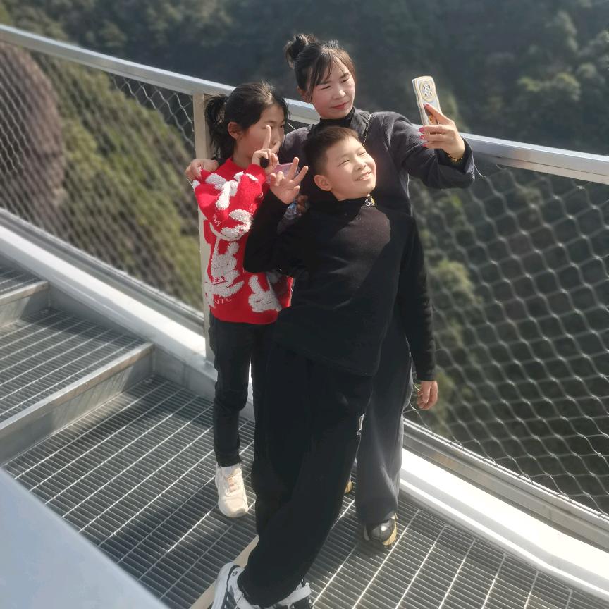 台州市黄岩晨合模具加工厂