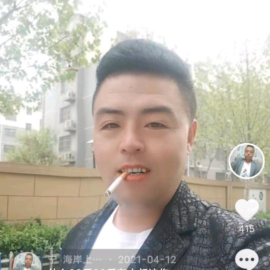 宁  海岸上的石头