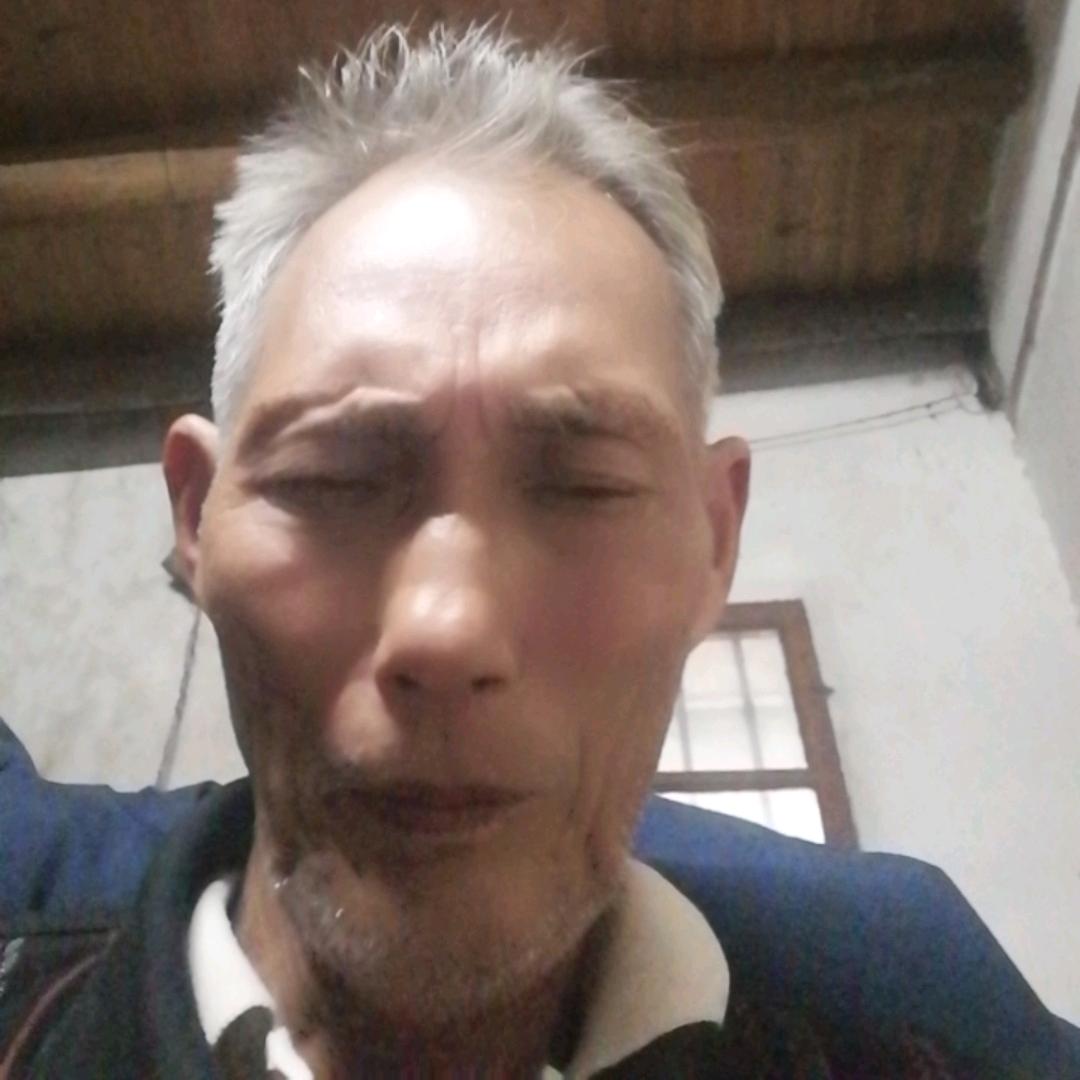 谢国生活愉快