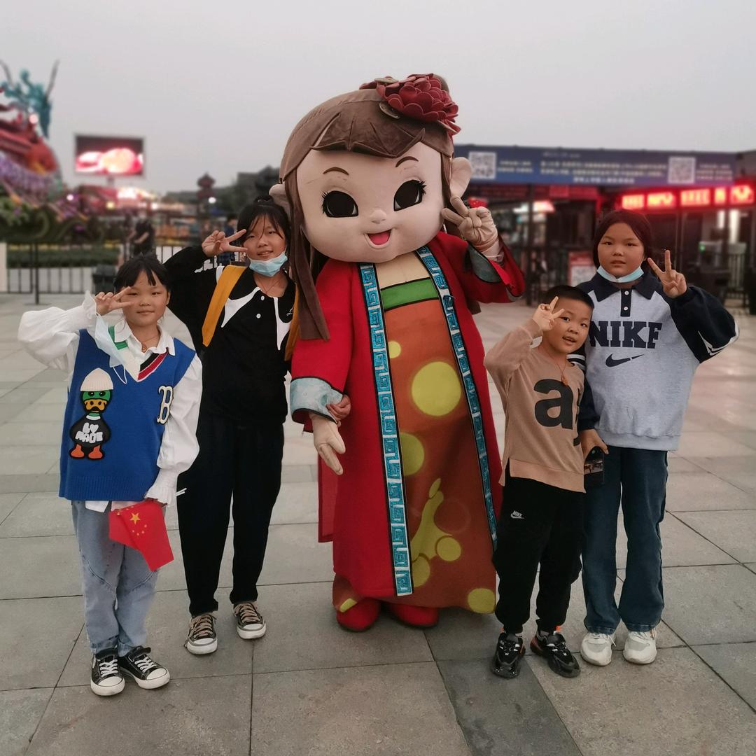 燕子招工