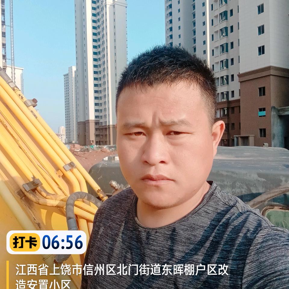 开挖机的一天