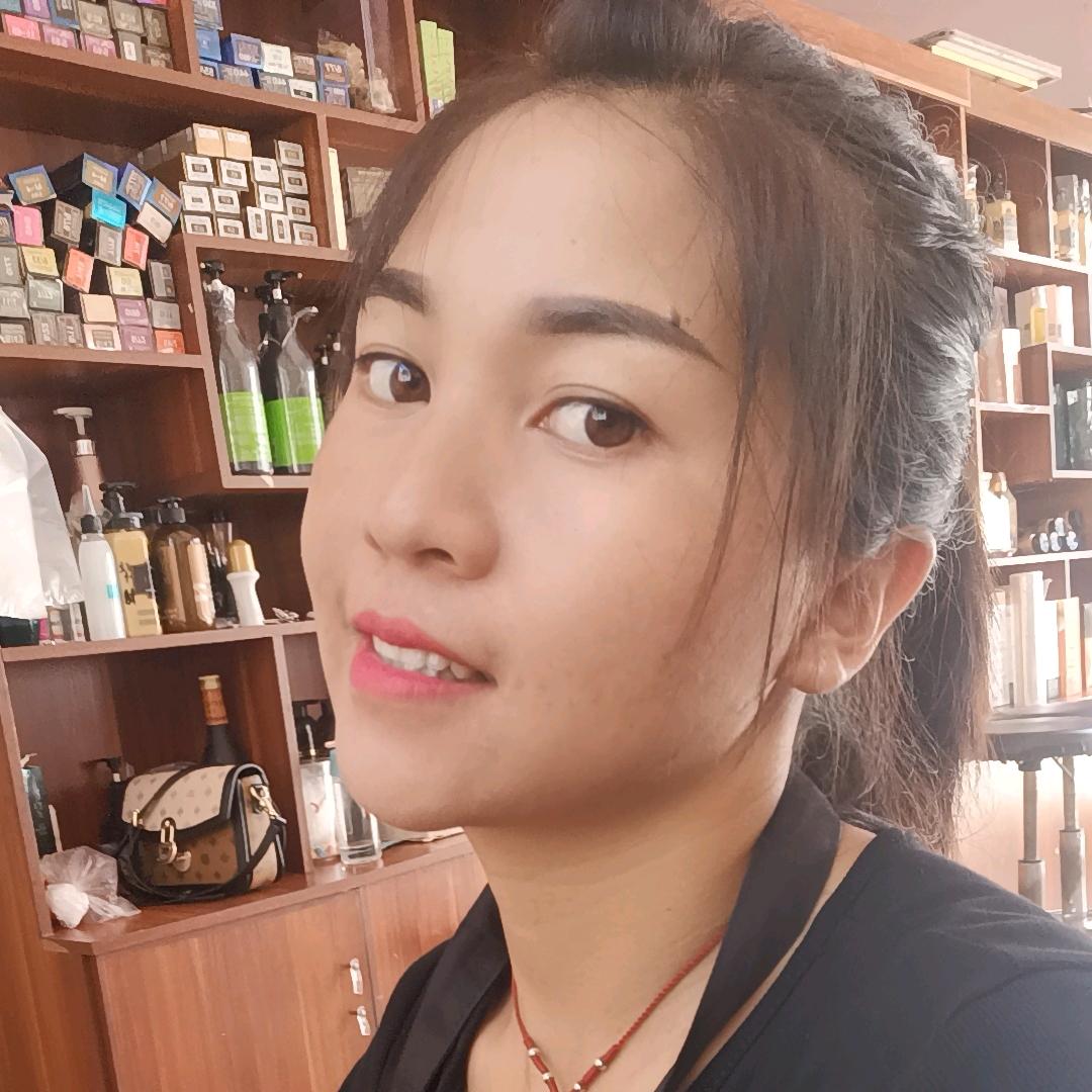 幸福镇小坡坡理发妹