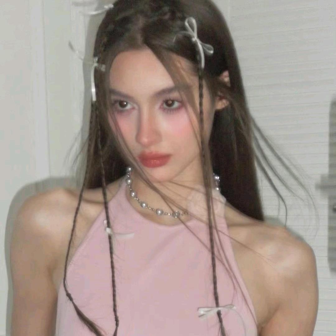 凌晨十二点在地铁深情演唱薛之谦被帅哥让座