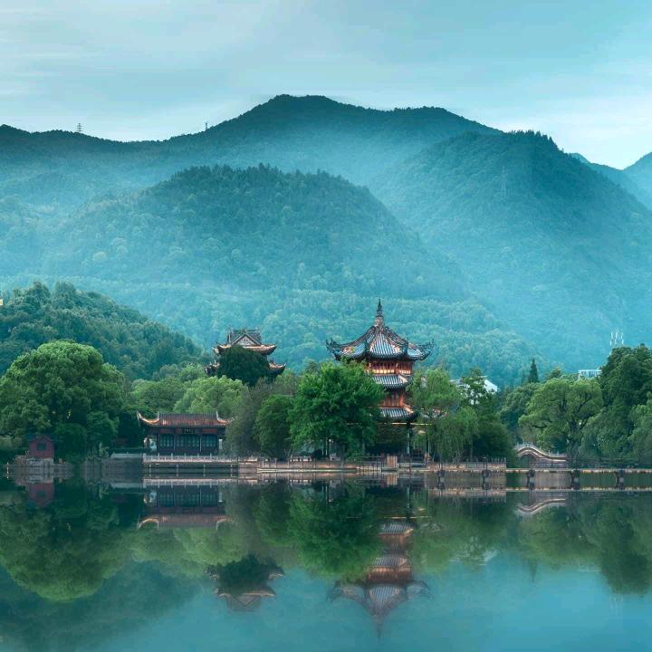 小偉哥