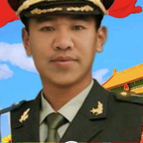 日出东方崔人醒，不及晚霞懂我心！！