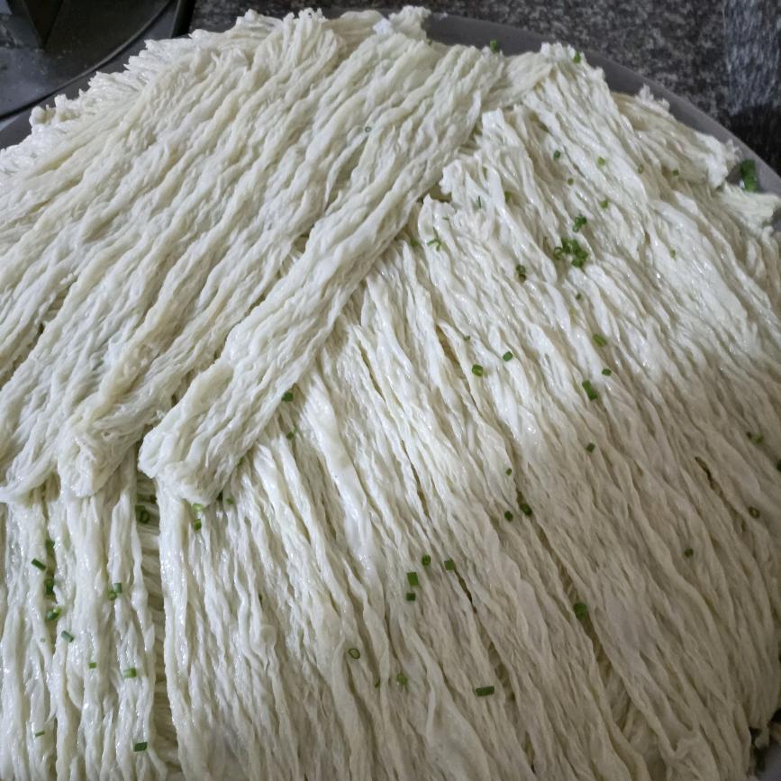 恩平小时候肠粉（了了粉）