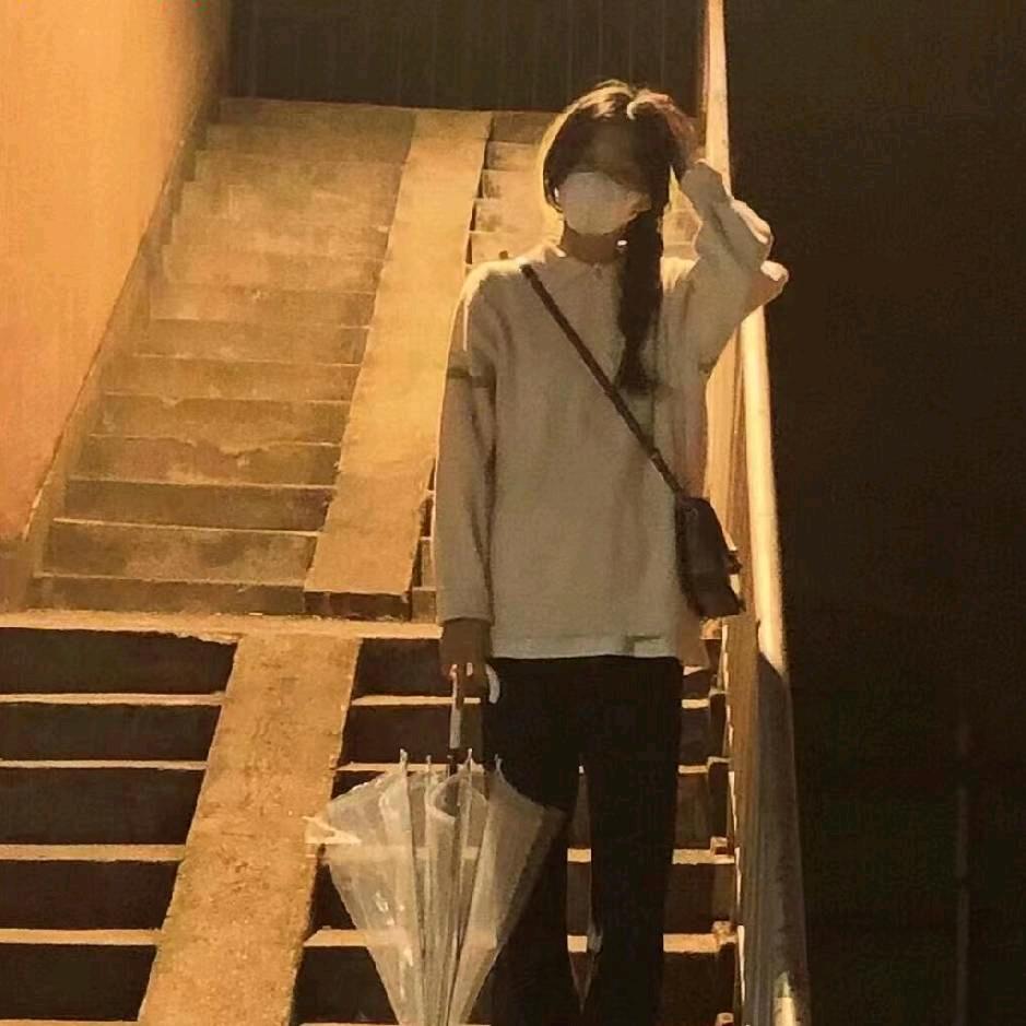 爱吃🍬的L.