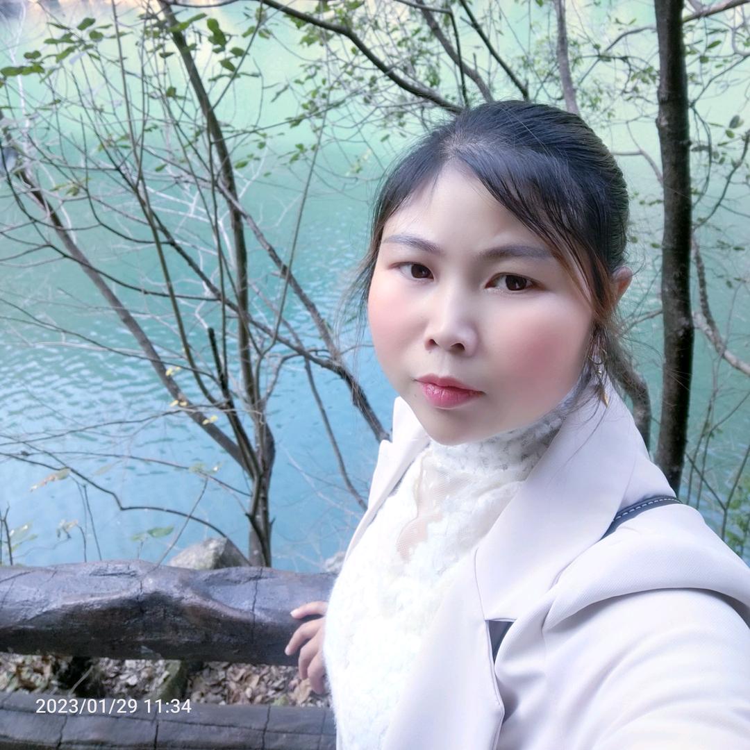 我姓唐，生活很苦，自己加糖。