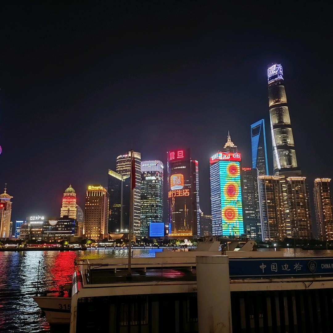 开心小伙