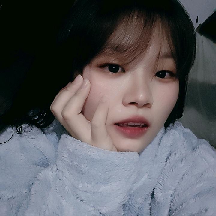 腻丫诶～