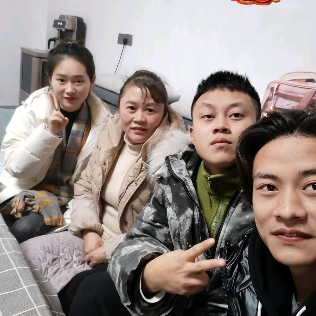 幸福的一家人
