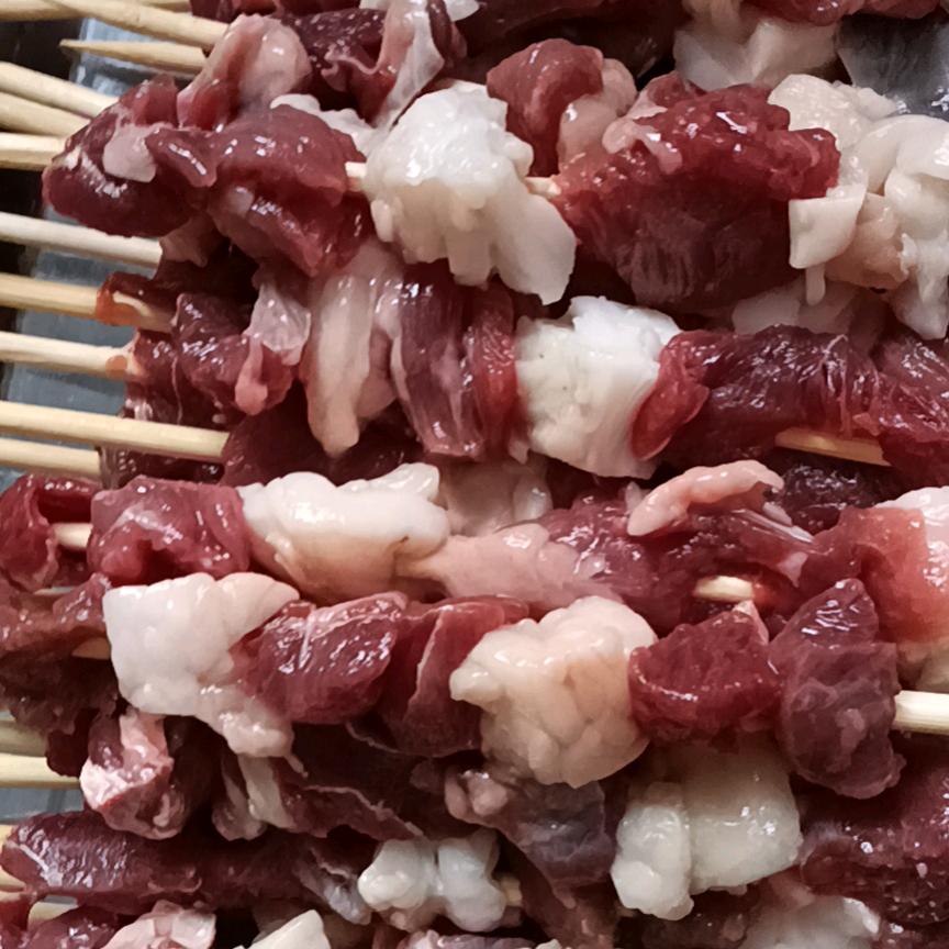 昙容球场烧烤摊