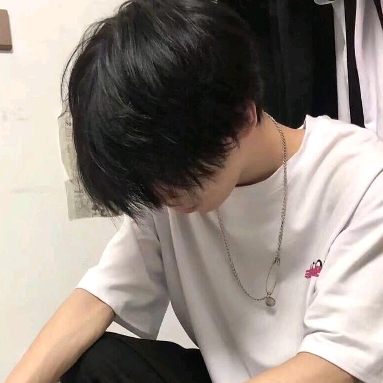 T洪
