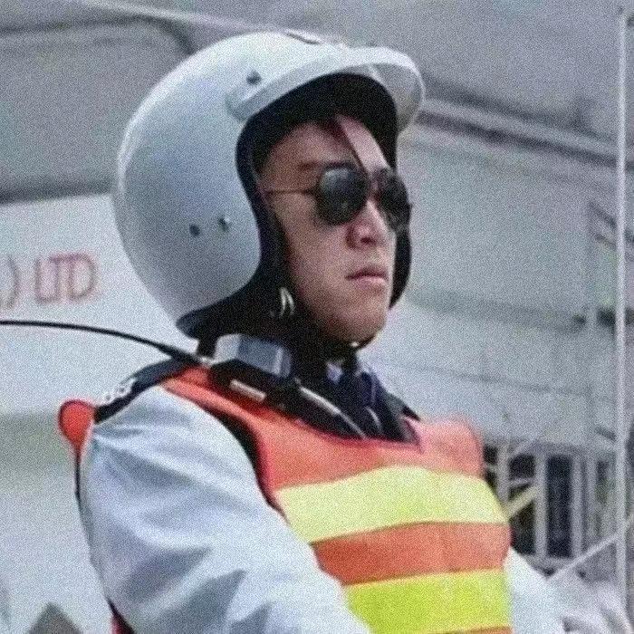 呢喃低语