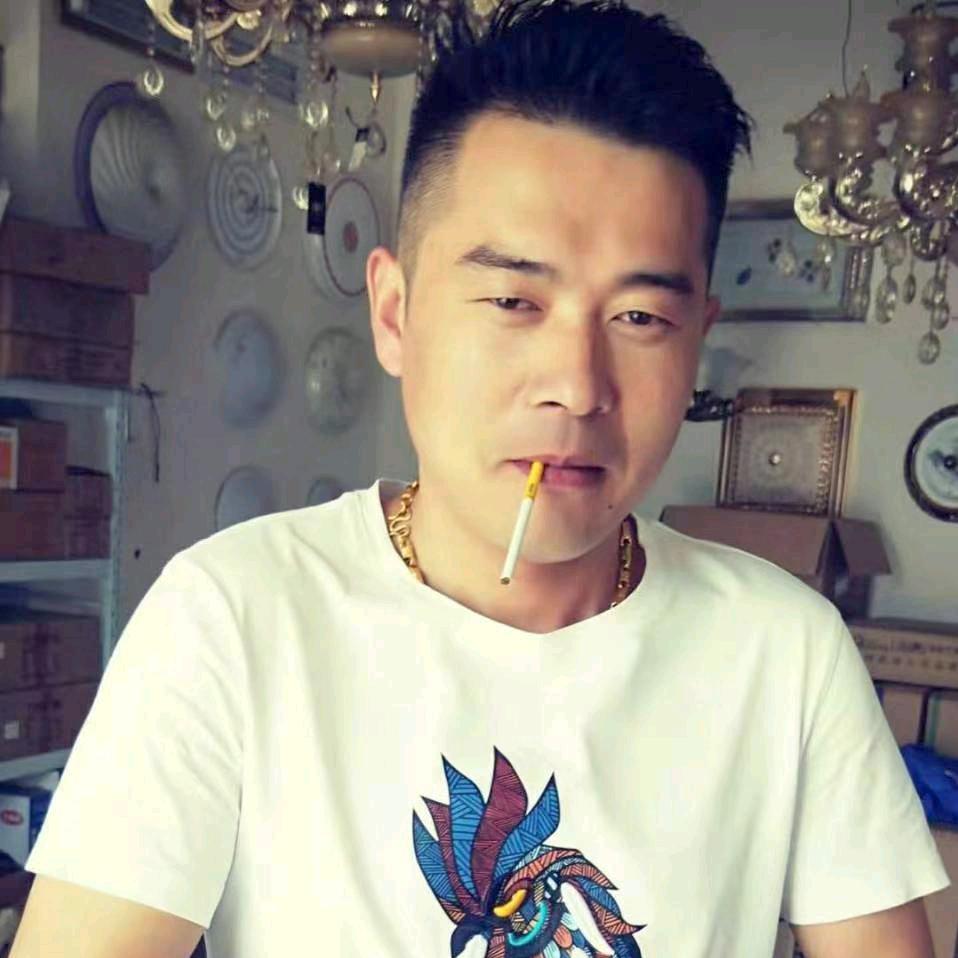 小何灯具