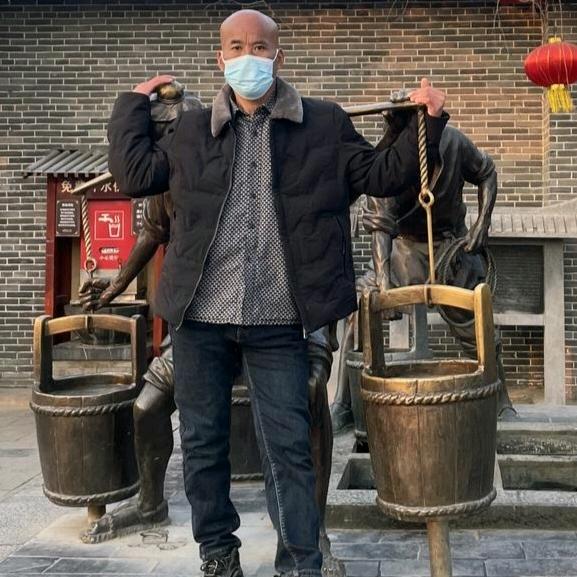 刘家你亮哥