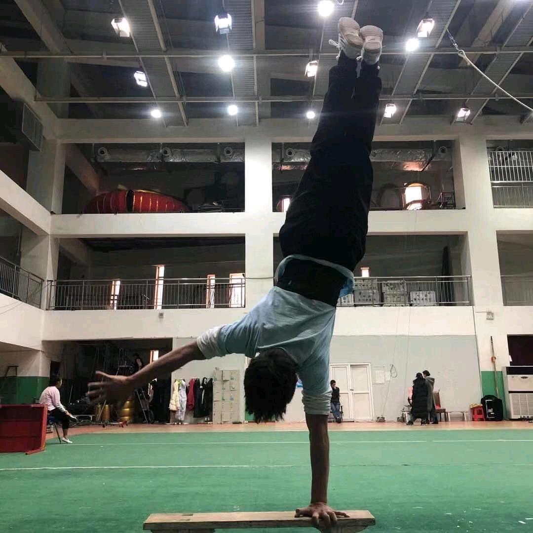 揪个牛牛