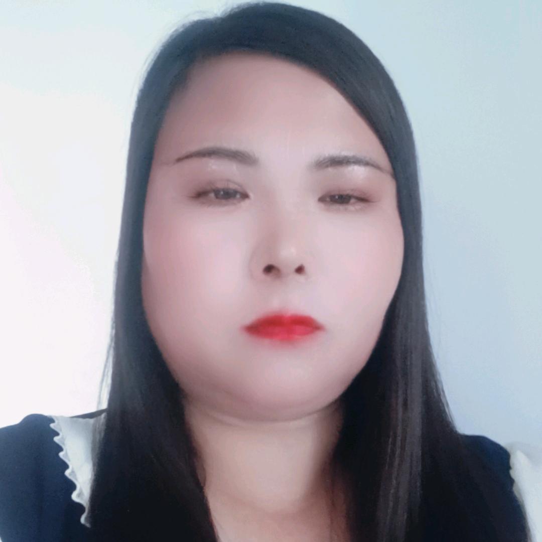 王霞