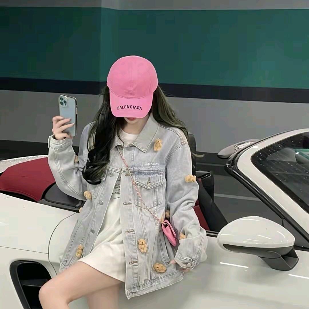小月和小奈