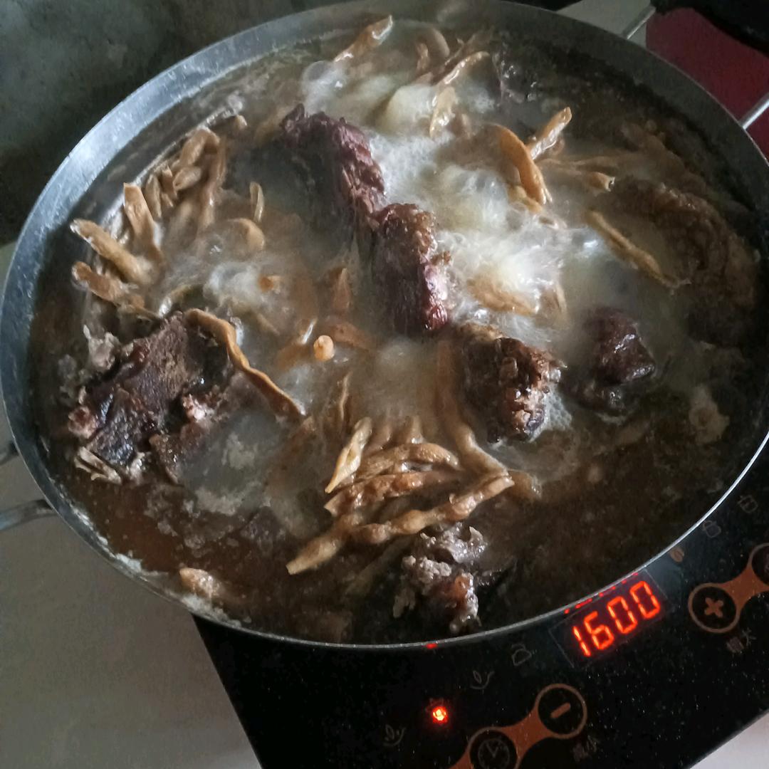 杨露