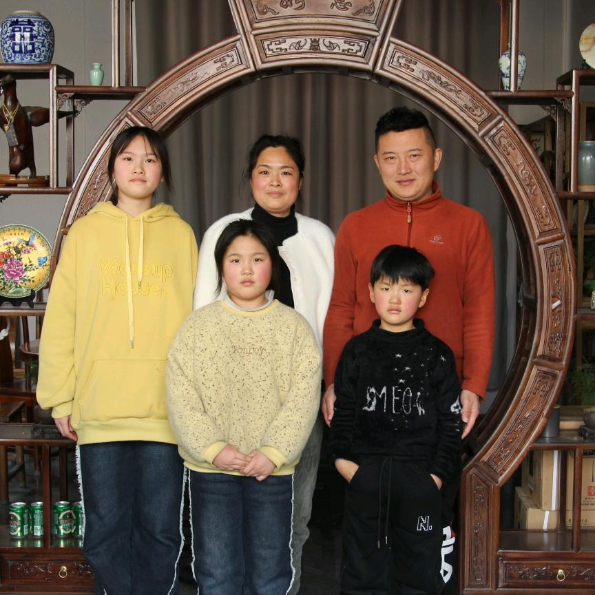 邓 延 东