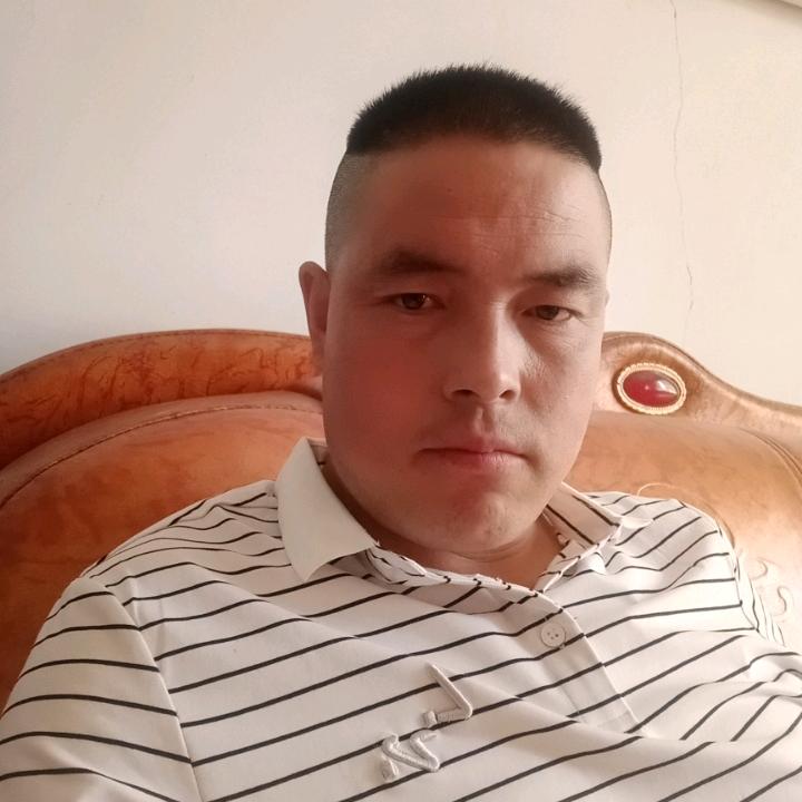 文具百货店，田仁强