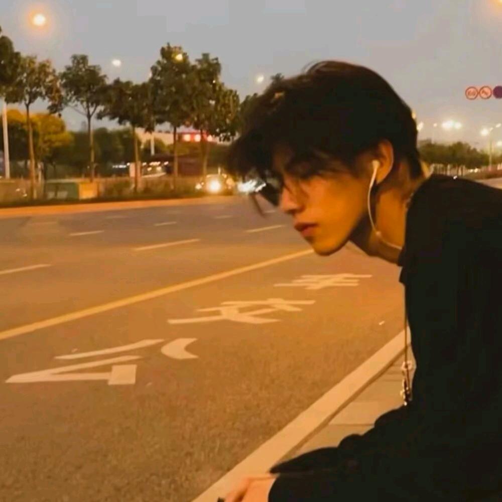 再等一条街