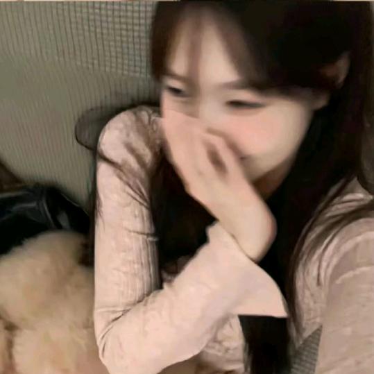 美女好困