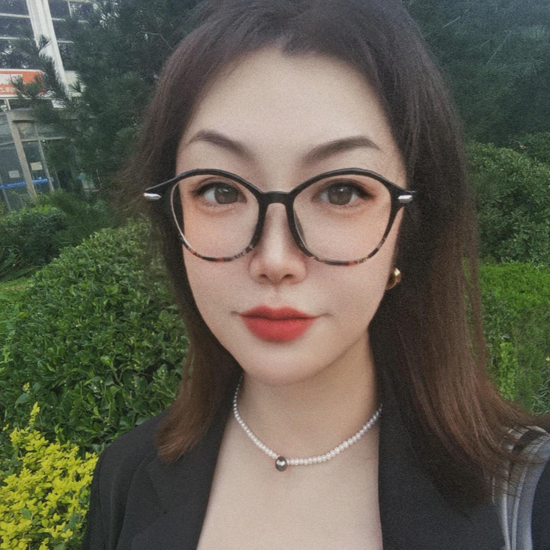 皮鞭少女小草莓🍓